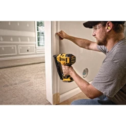 DeWalt DCN660D1 Cordless Finish Nailer Kit -Home Tools Store image 766bba42 6660 49bb afeb 80d2ff57f23b