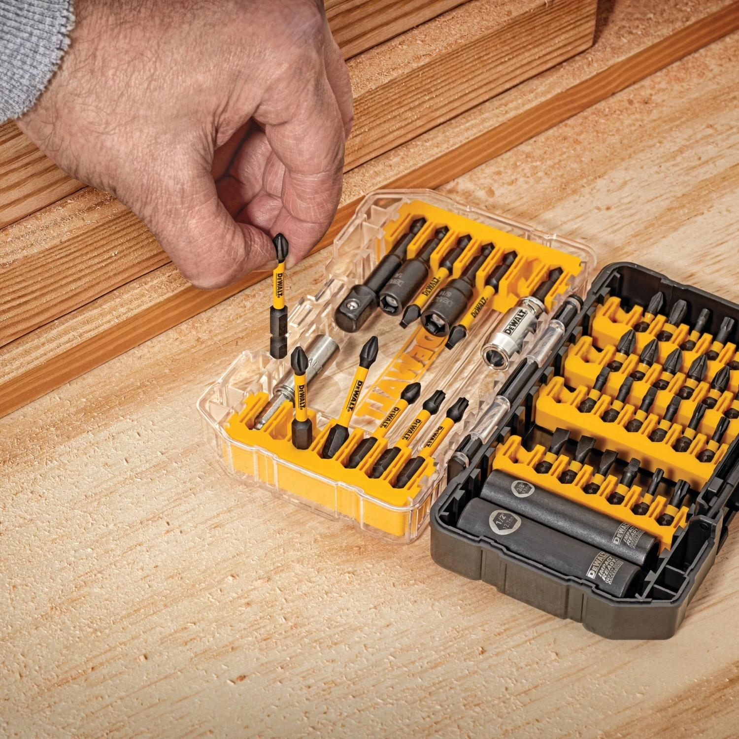 DeWalt DWA2T40IR 40 Piece Flextorq Impact Ready Screwdriving Bit Set 3 DeWalt DWA2T40IR 40 Piece Flextorq Impact Ready Screwdriving Bit Set - Image 3