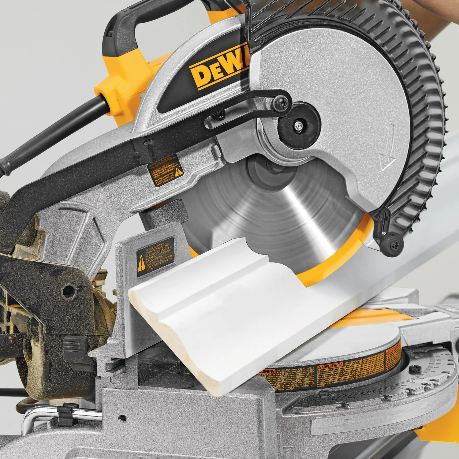 DeWalt DWS713 10" Single-Bevel Compound Miter Saw 2 DeWalt DWS713 10" Single-Bevel Compound Miter Saw - Image 2